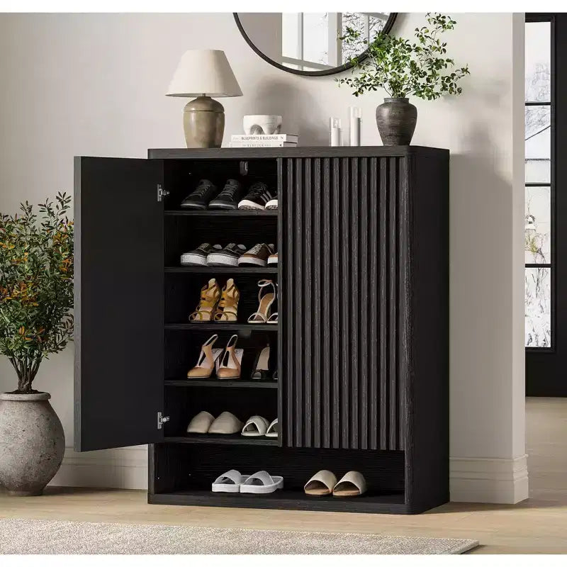 Shoe Storage Cabinet for Entryway, Wood Shoe Rack Organizer with Adjustable Shelves, Fluted Shoe Cabinet Holds 25-30 Pairs for Living Room