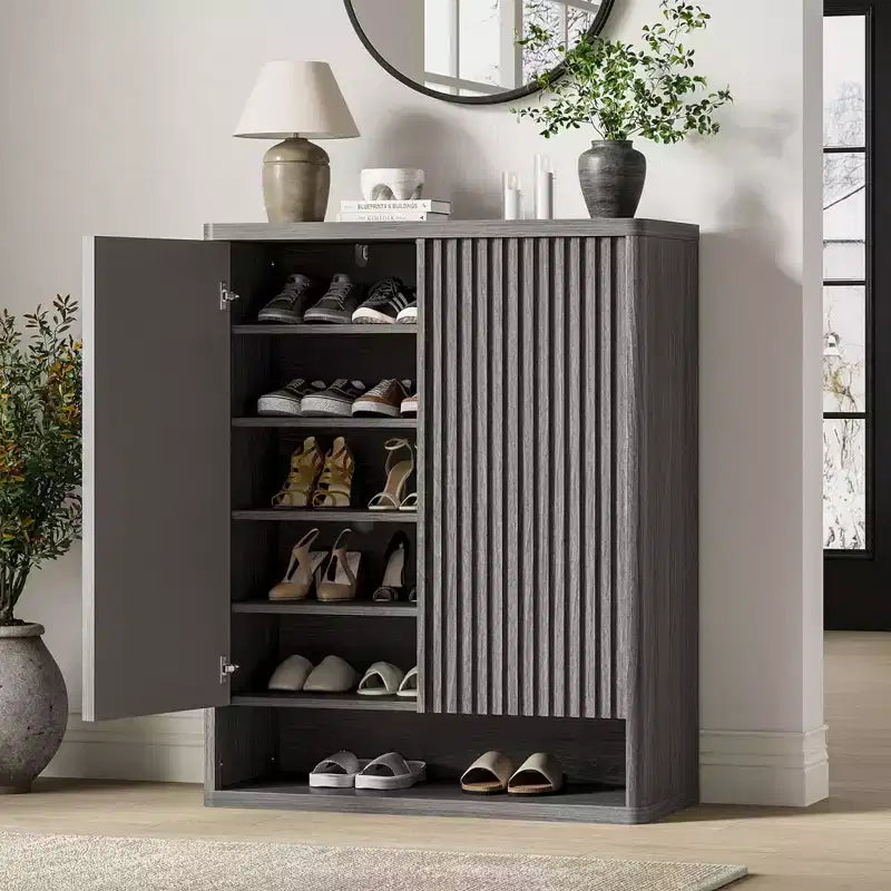 Shoe Storage Cabinet for Entryway, Wood Shoe Rack Organizer with Adjustable Shelves, Fluted Shoe Cabinet Holds 25-30 Pairs for Living Room